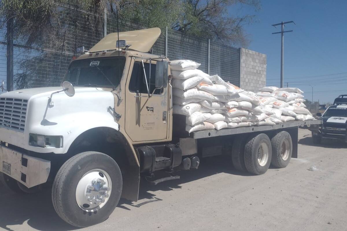 Detienen a cinco hombres por robar carga en vagones de Ferromex