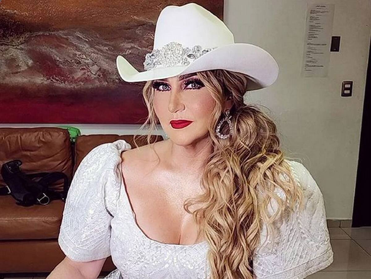 Alicia Villarreal compartió que en su momento buscó ayuda profesional para enfrentar esta etapa.