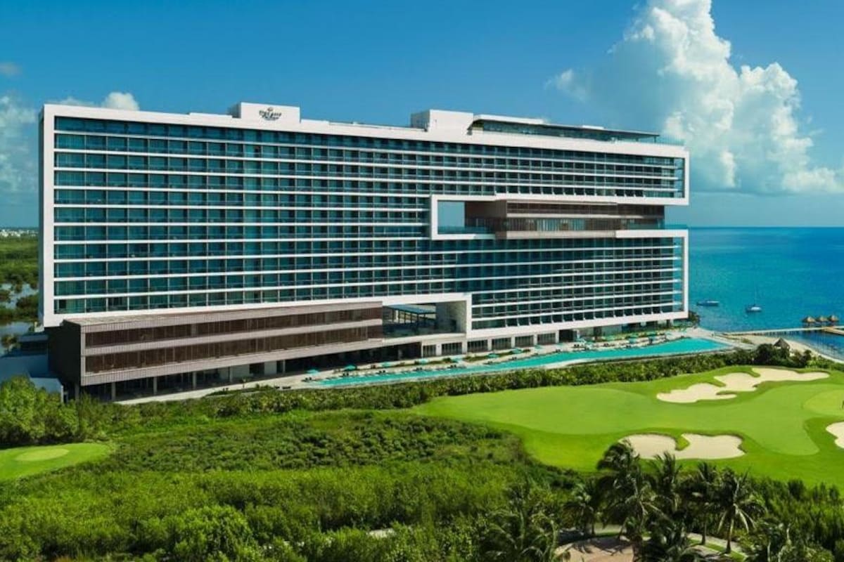 Dreams Vista Cancún Golf & Spa Resort, lujo y tecnología en un solo lugar: Mural