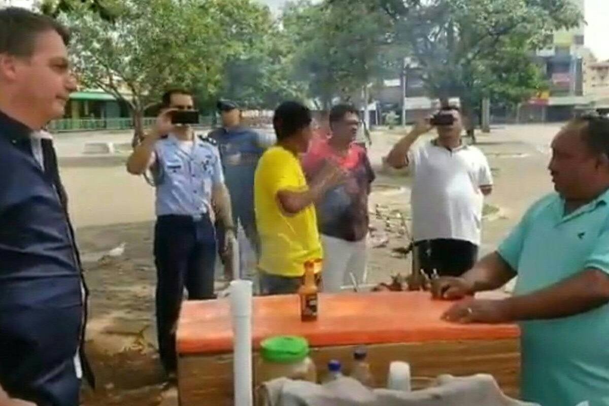 Bloquean video de Bolsonaro de paseo pese a medidas por Covid-19