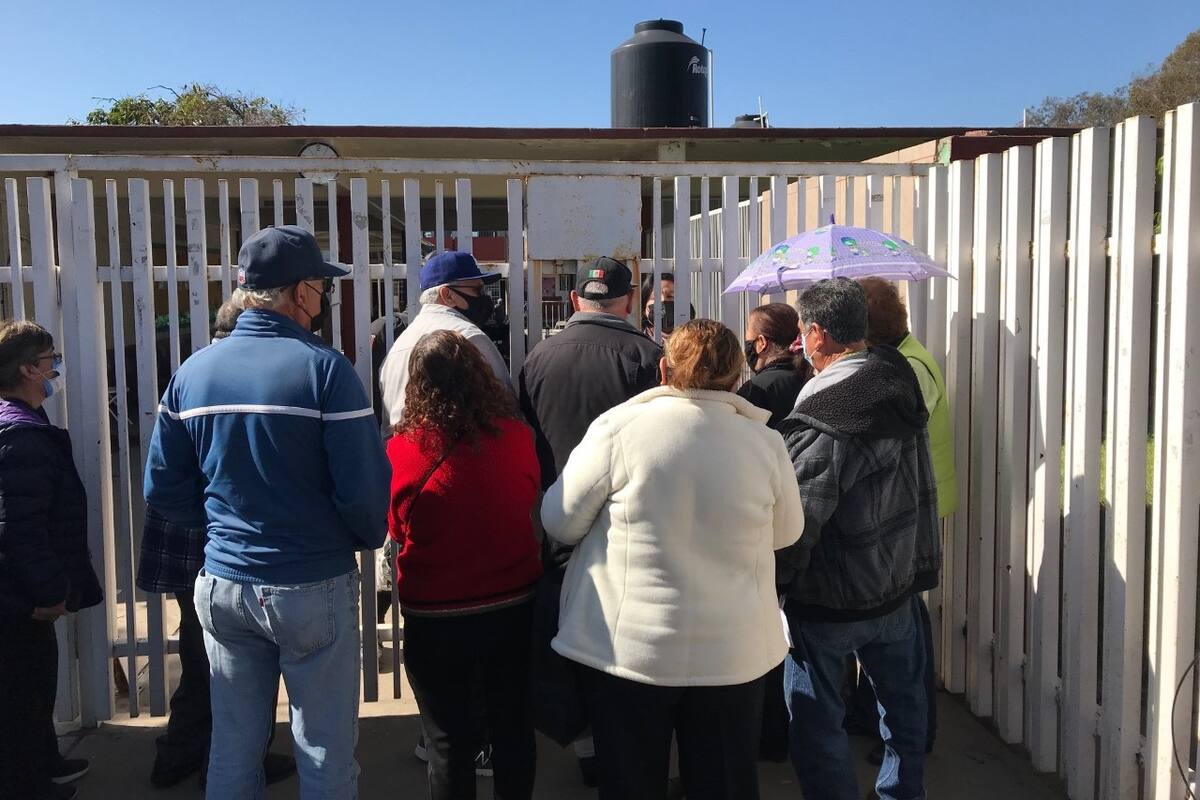 Genera molestia falta de vacunas en Ensenada