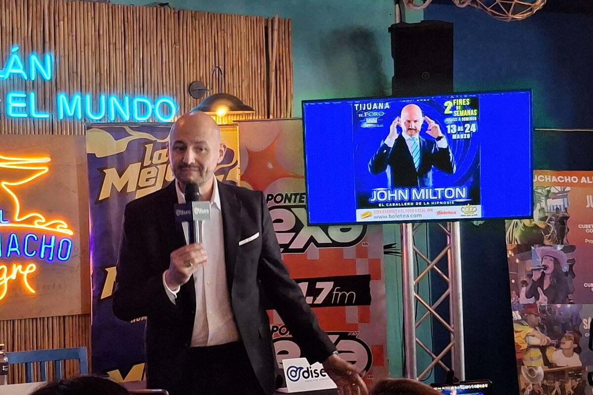 John Milton festeja 35 años de visitar Tijuana