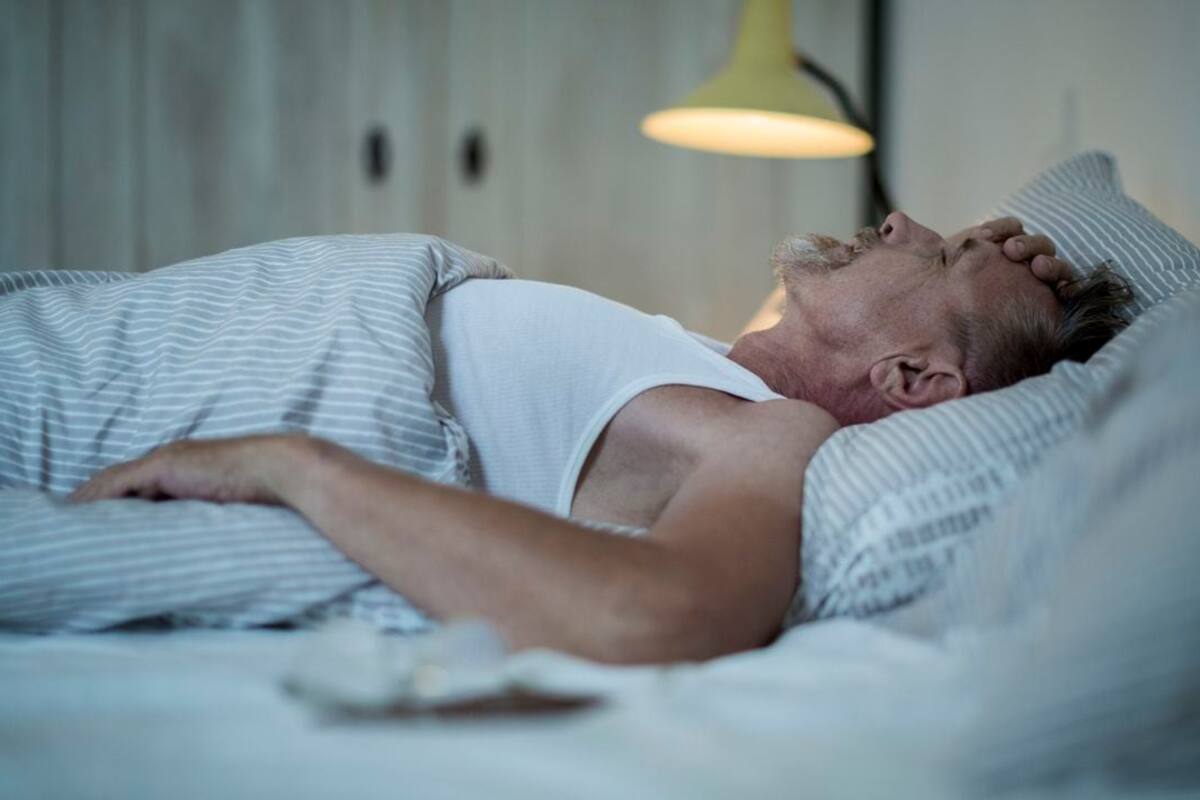 ¿Cómo prevenir los calambres en las piernas por la noche?