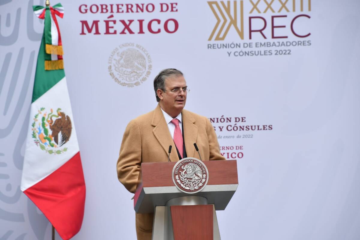 Reconocen a Marcelo Ebrard como "Persona del Año" por combate al tráfico ilícito de armas