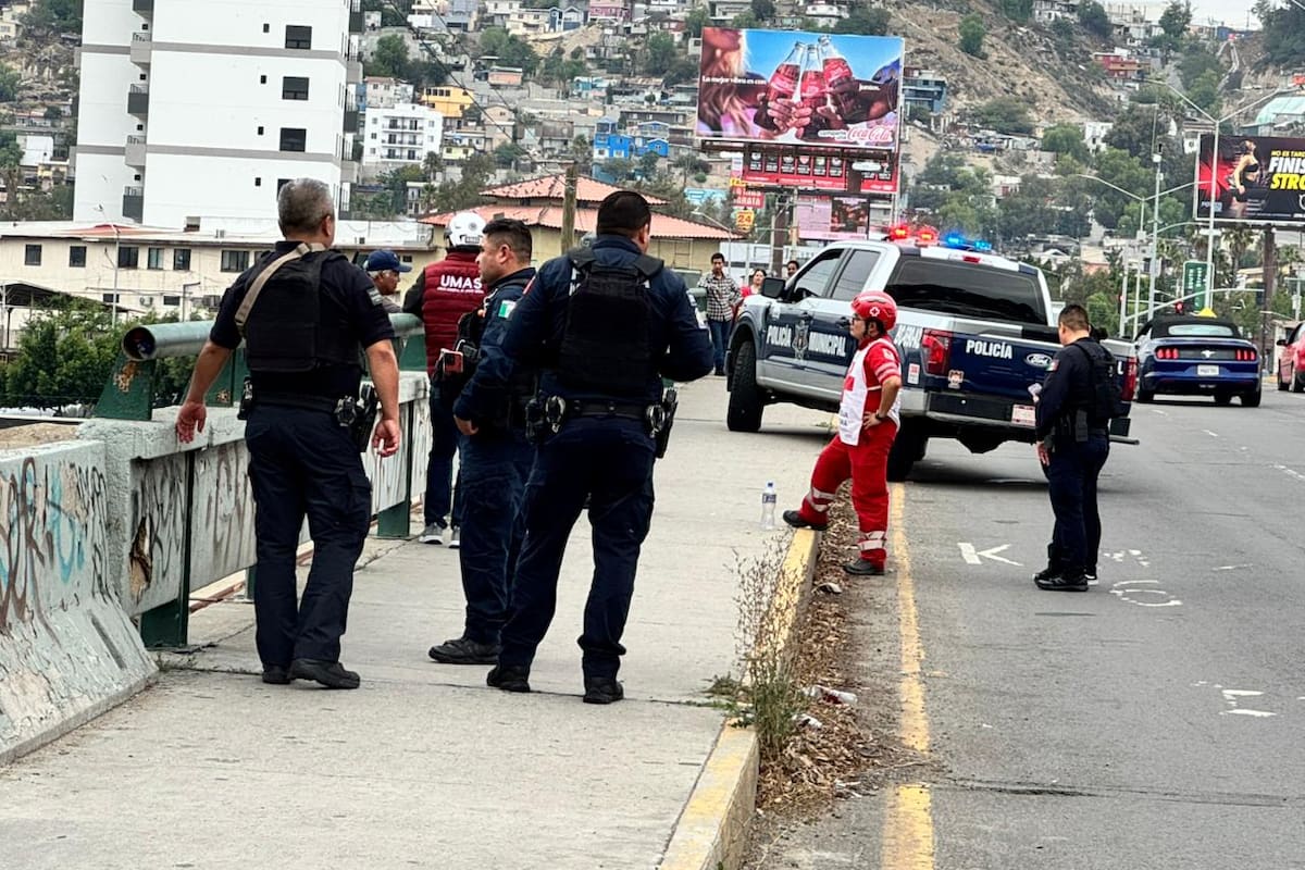 UMAS auxilia a adulto mayor en crisis en el Blvd. De las Américas