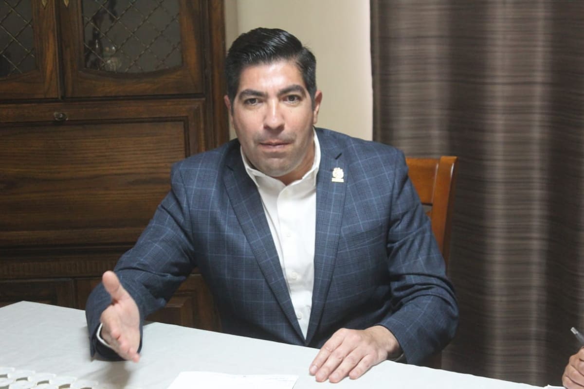 Autoriza SCT un aeródromo en ojos negros, anuncia el alcalde Armando Ayala Robles