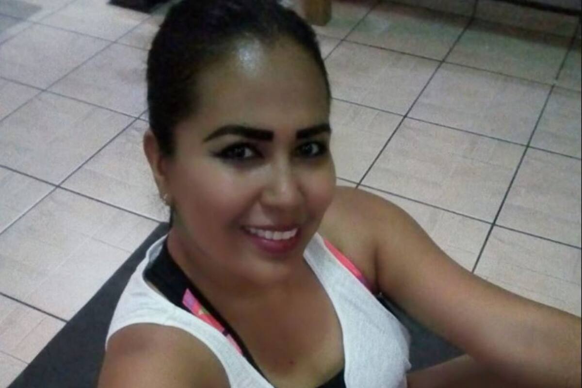 Posó en fuente y perdió su cargo público en Irapuato