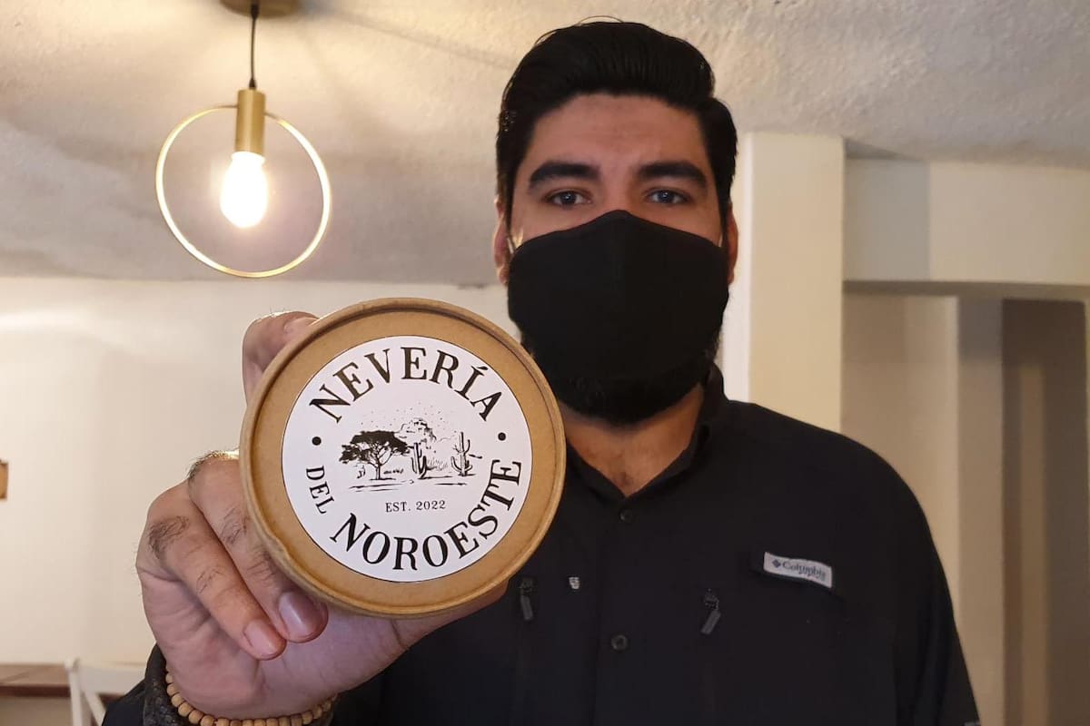 Hermosillo: Los amigos Luis y Andrés dan a los helados un sabor muy sonorense