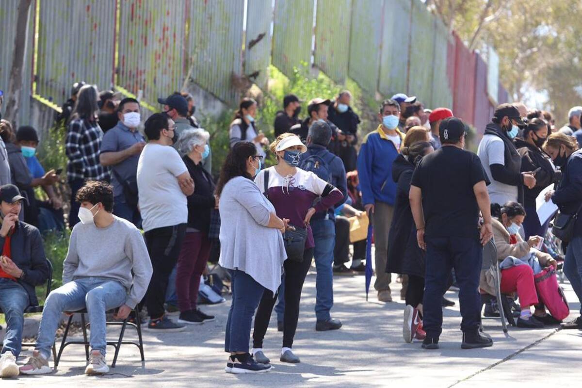 Llaman a ya no acudir a puntos de vacunación