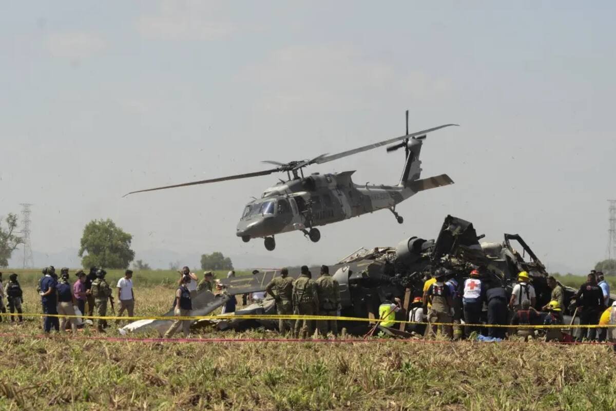 Uno de los helicópteros Black Hawk del operativo de captura de Rafael Caro Quintero se desplomó. | AP