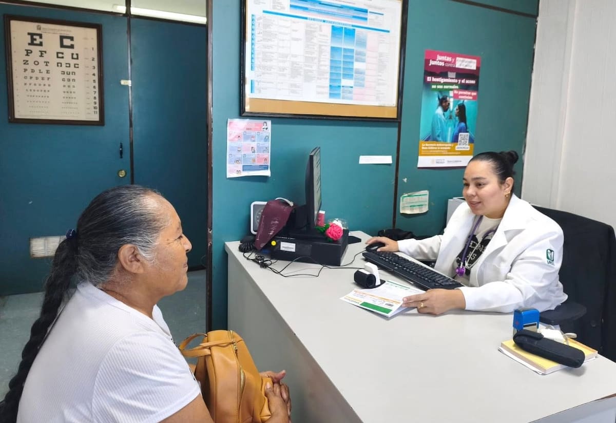 De los 6.8 millones de adultos mayores ocupados, 83%, equivalente a aproximadamente 5.6 millones de personas, no tenía acceso a instituciones de salud. | Foto: IMSS Sonora
