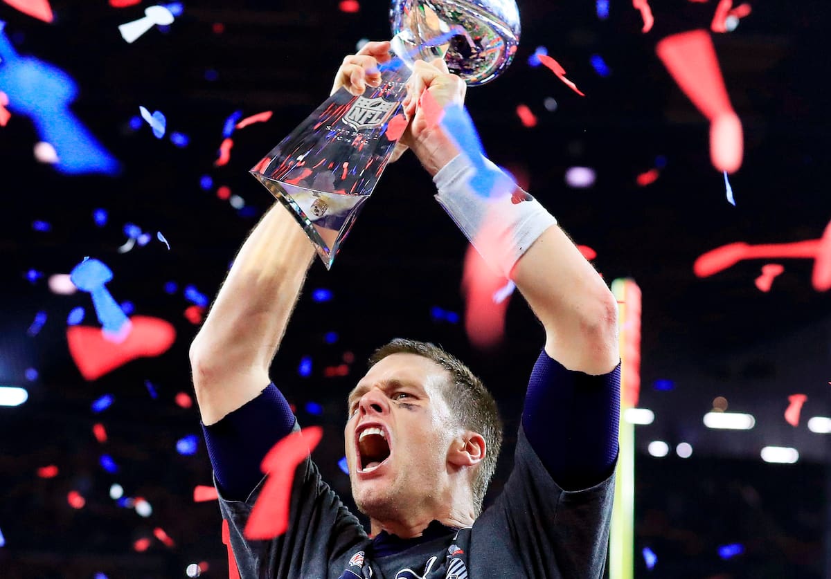 Houston (United States), 06/02/2017.- (FILE) - New England Patriots quarterback Tom Brady celebrates with the Vince Lombardi Trophy after the Patriots defeated the Falcons in overtime of Super Bowl LI in Houston, Texas, USA, 05 February 2017 (re-issued on 17 March 2020). Tom Brady announced on 17 March 2020 that he will leave the New England Patriots. (Disturbios, Estados Unidos) EFE/EPA/TANNEN MAURY