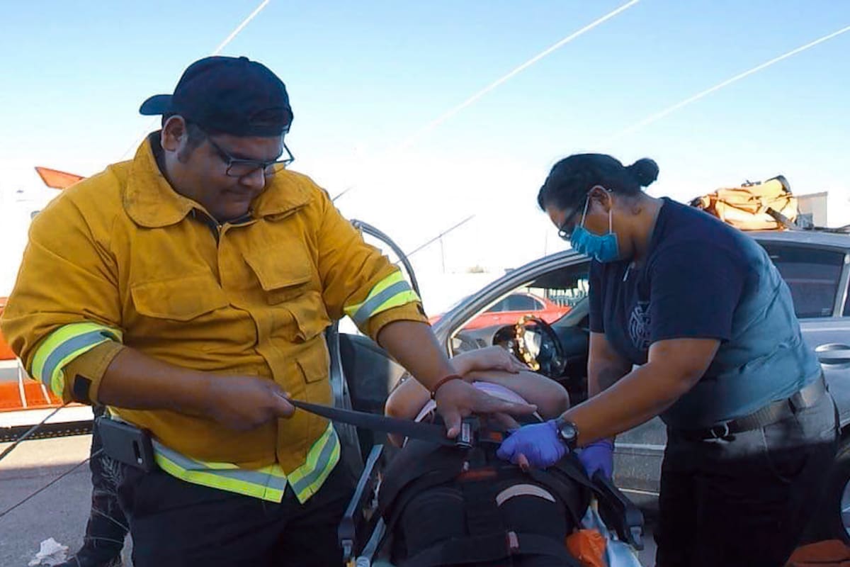 Si no hay paramédicos, Bomberos también entra en acción para atender emergencias
