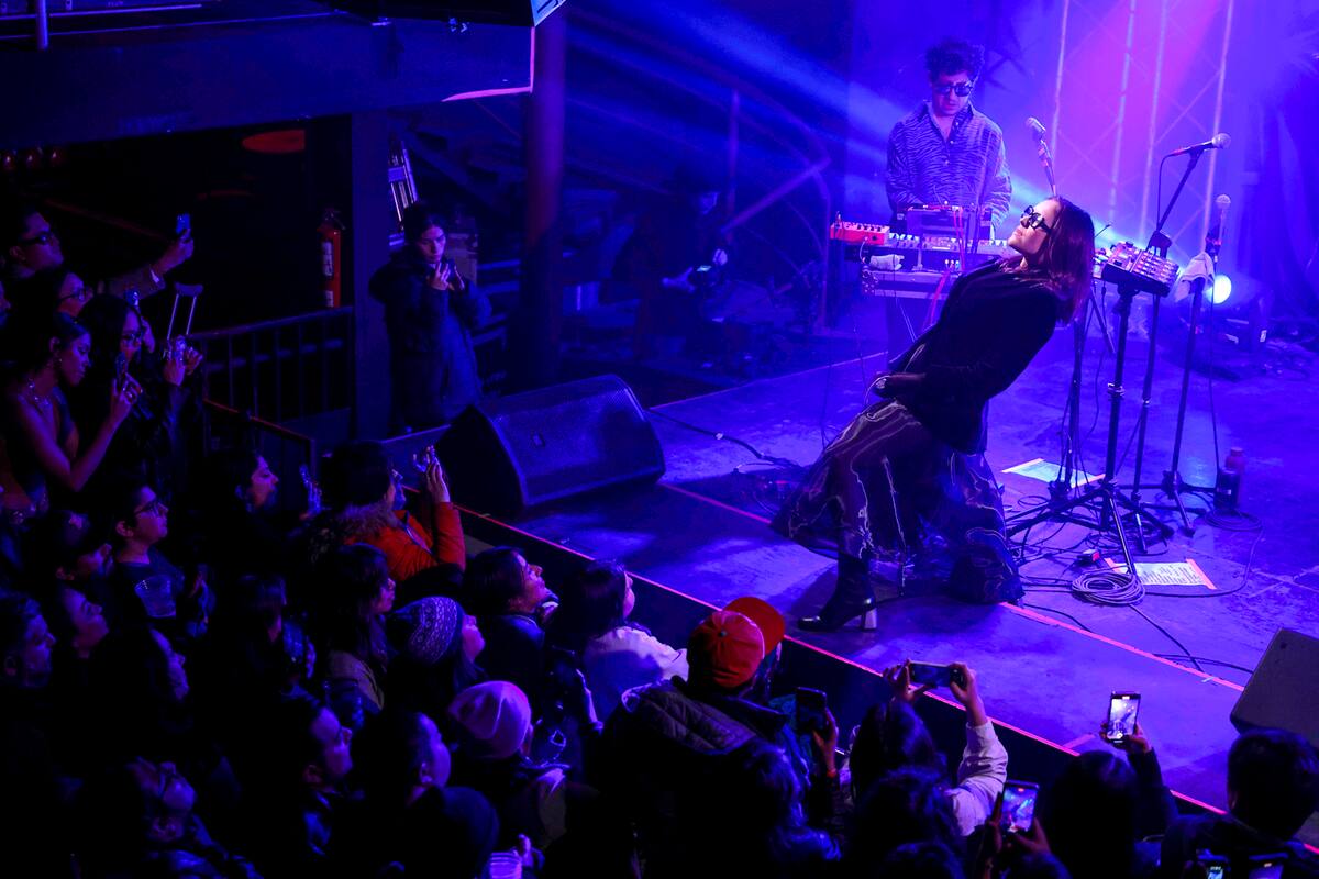 El público que acompañó a Hello Seahorse! estuvo compuesto principalmente por treintañeros y seguidores fieles de la banda.