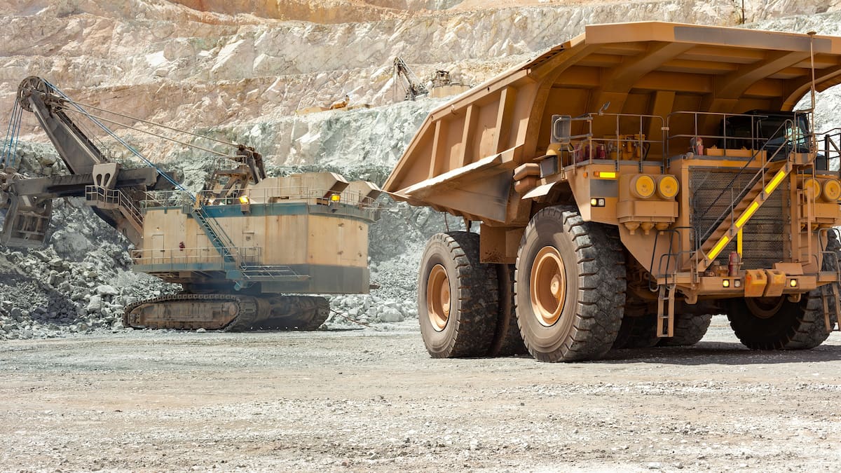 Trabajadores mineros denunciaron amenazas del narco y pidieron ayuda militar pero autoridades no actuaron mientras fiscalía afirma que no existen denuncias contra la empresa señalada