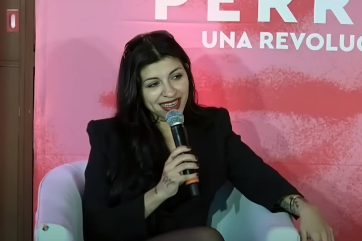 Aseguran que Cazzu echó a la prensa en la presentación de su nuevo libro en México