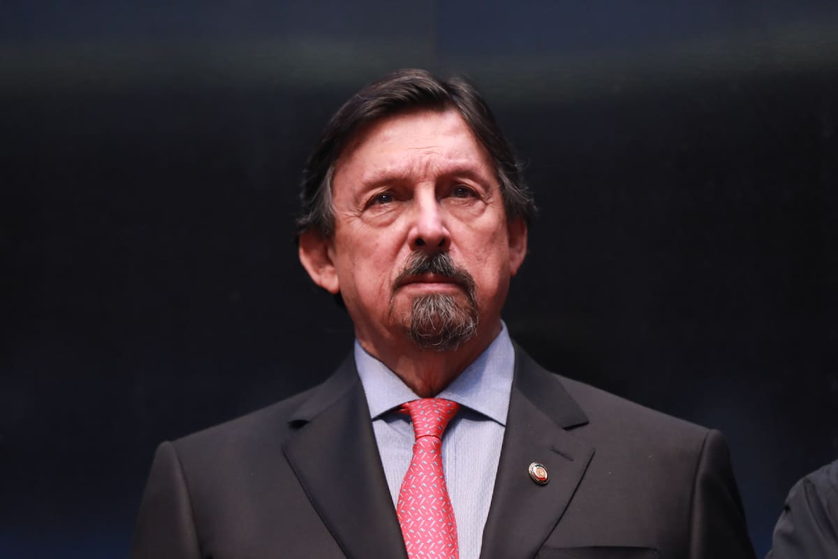 Casi 20 mil familias dependían de AHMSA y MINOSA, pero reactivar ambas empresas requeriría una inversión millonaria y un plan de hasta 15 años, según Napoleón Gómez Urrutia