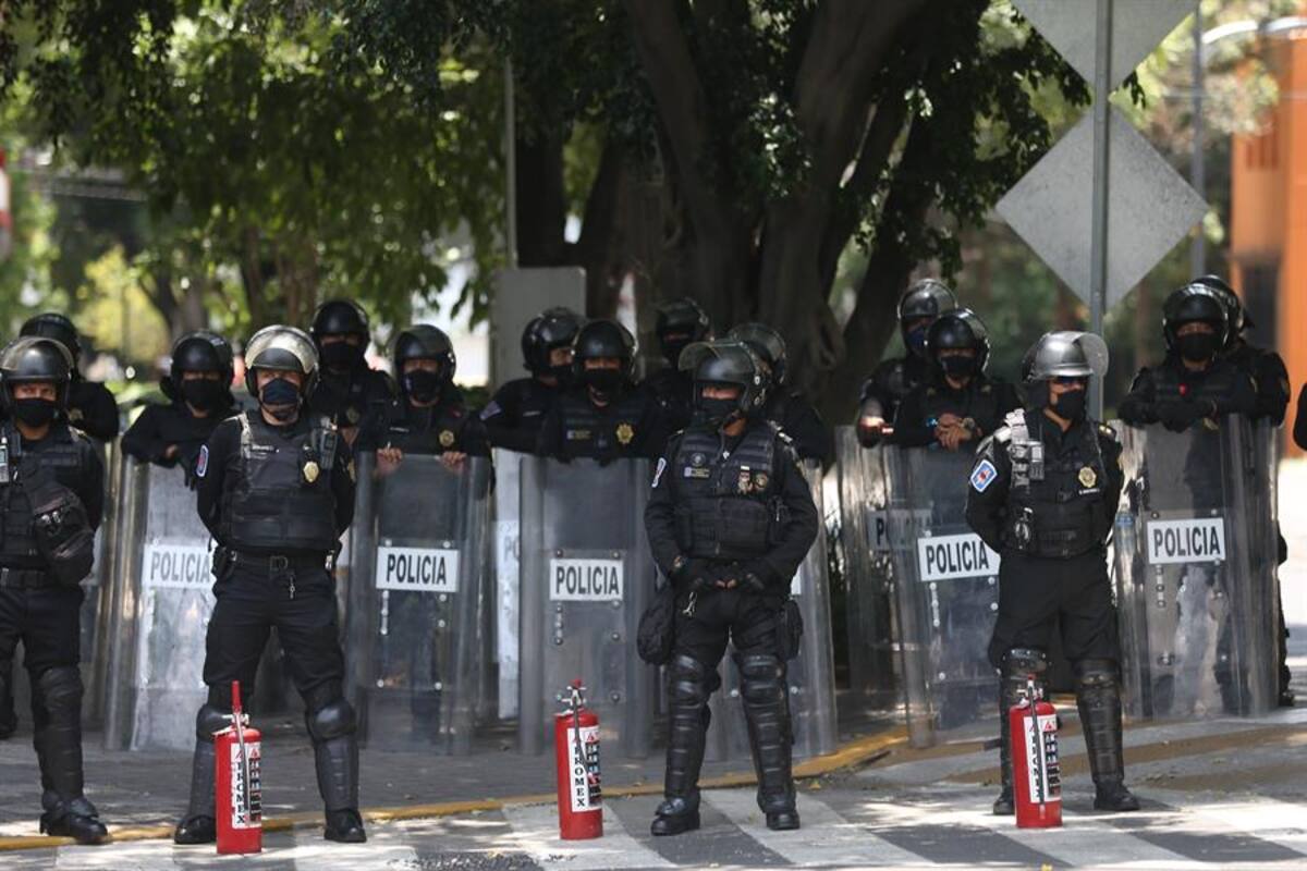 Despligan al menos 400 policías para evitar actos violentos durante protestas en CDMX
