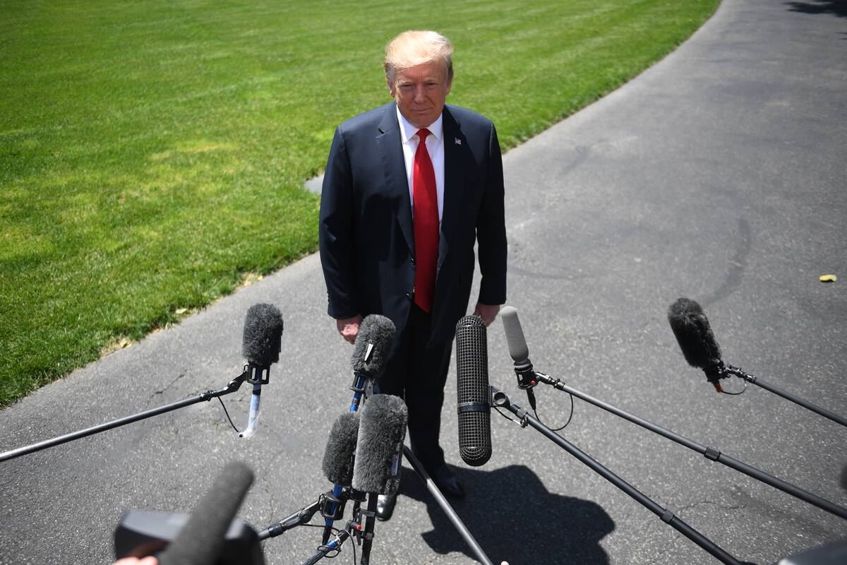 Donald Trump está triste por la renuncia de Theresa May