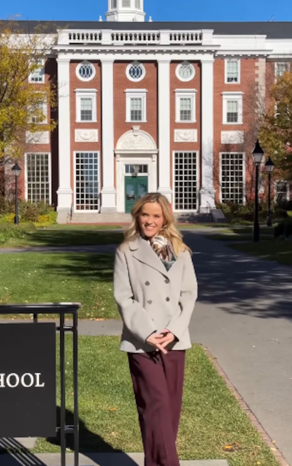 Reese Whiterpoon visitó la ENegocios de Harvard | Instagram @reesewitherspoon