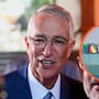 Ricardo Salinas Pliego abrió una nueva batalla por la deuda de TV Azteca al llevarla al concurso mercantil en México, donde sus acreedores ahora deben reclamar pagos mientras cuestionan un préstamo de 290 millones de dólares