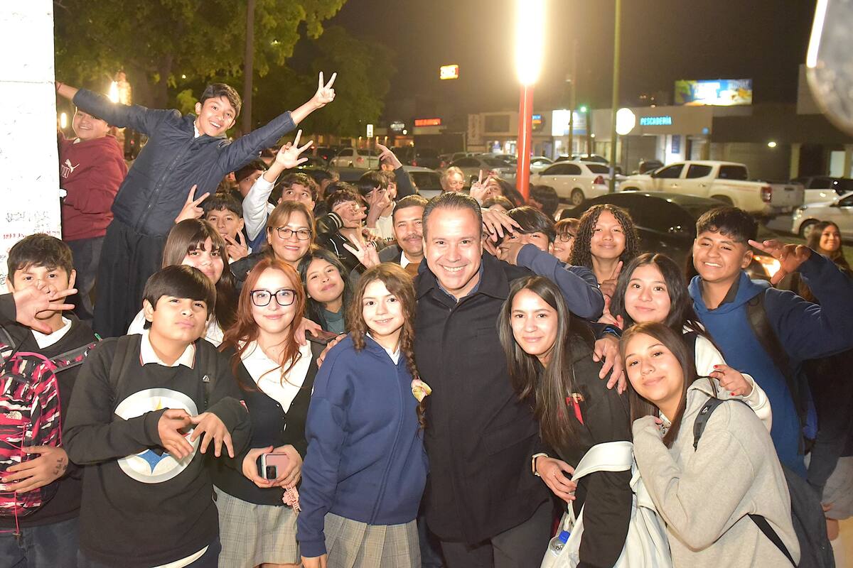 Entrega ‘Toño’ corredor Camina Segura en secundaria #1 “Prevo”