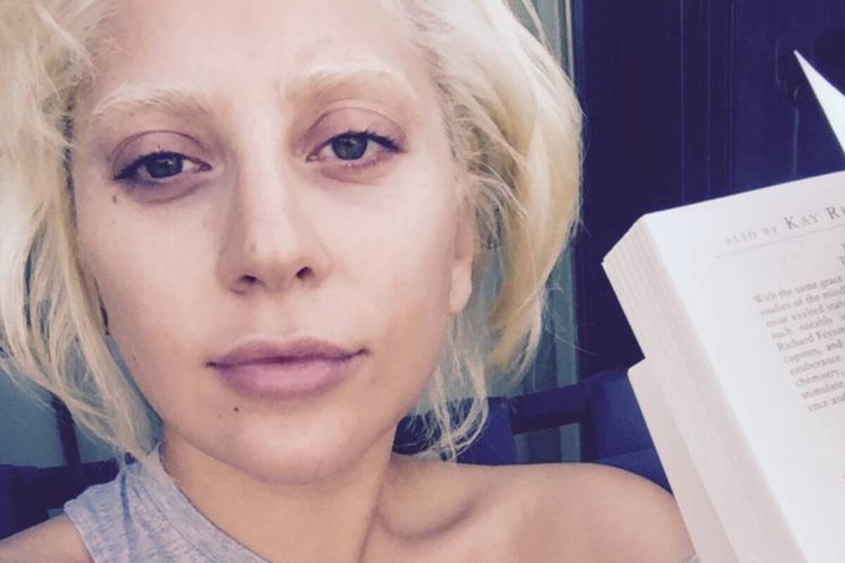 Lady Gaga lanza libro motivacional en colaboración con jóvenes