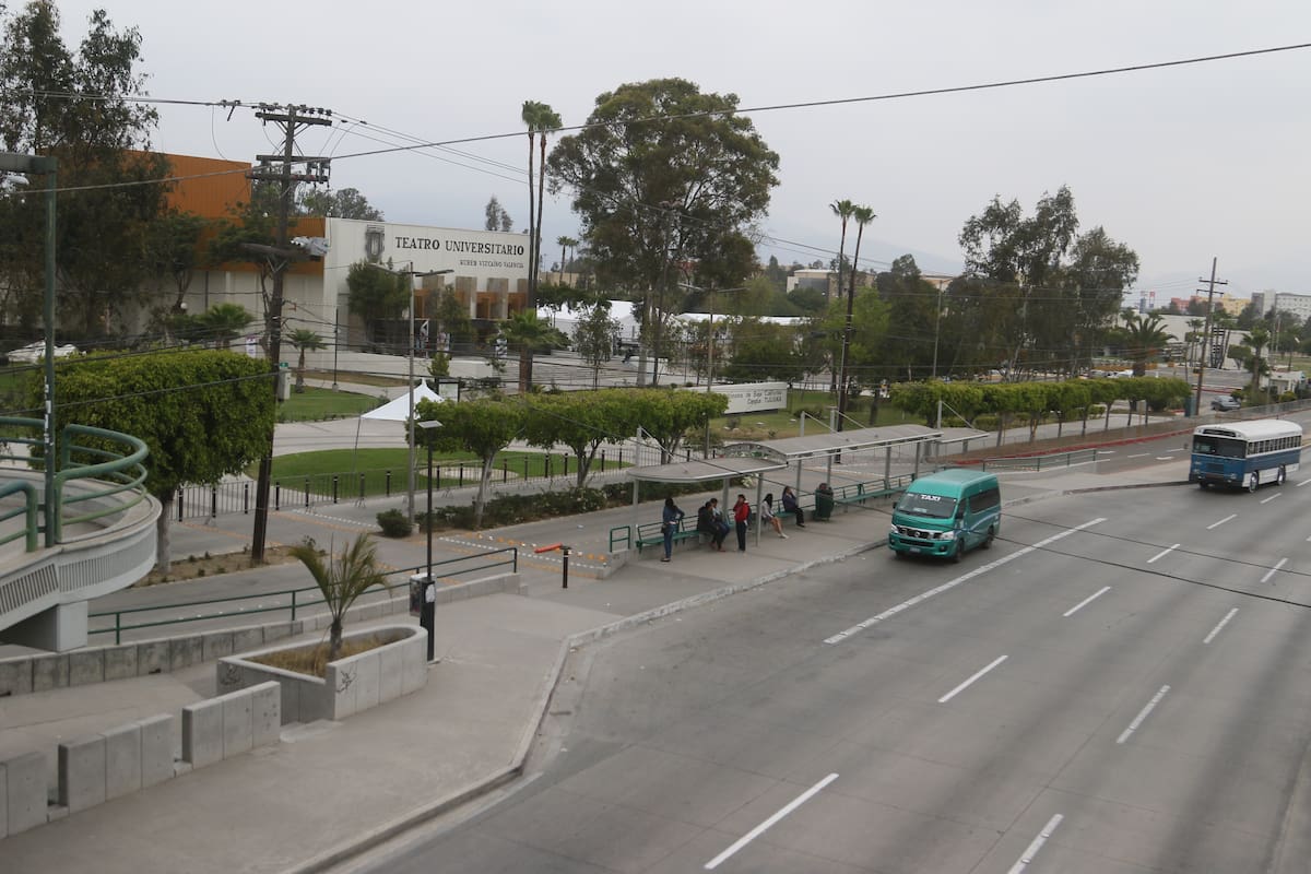 Adaptan rutas de transporte universitario por ‘cimarrones’