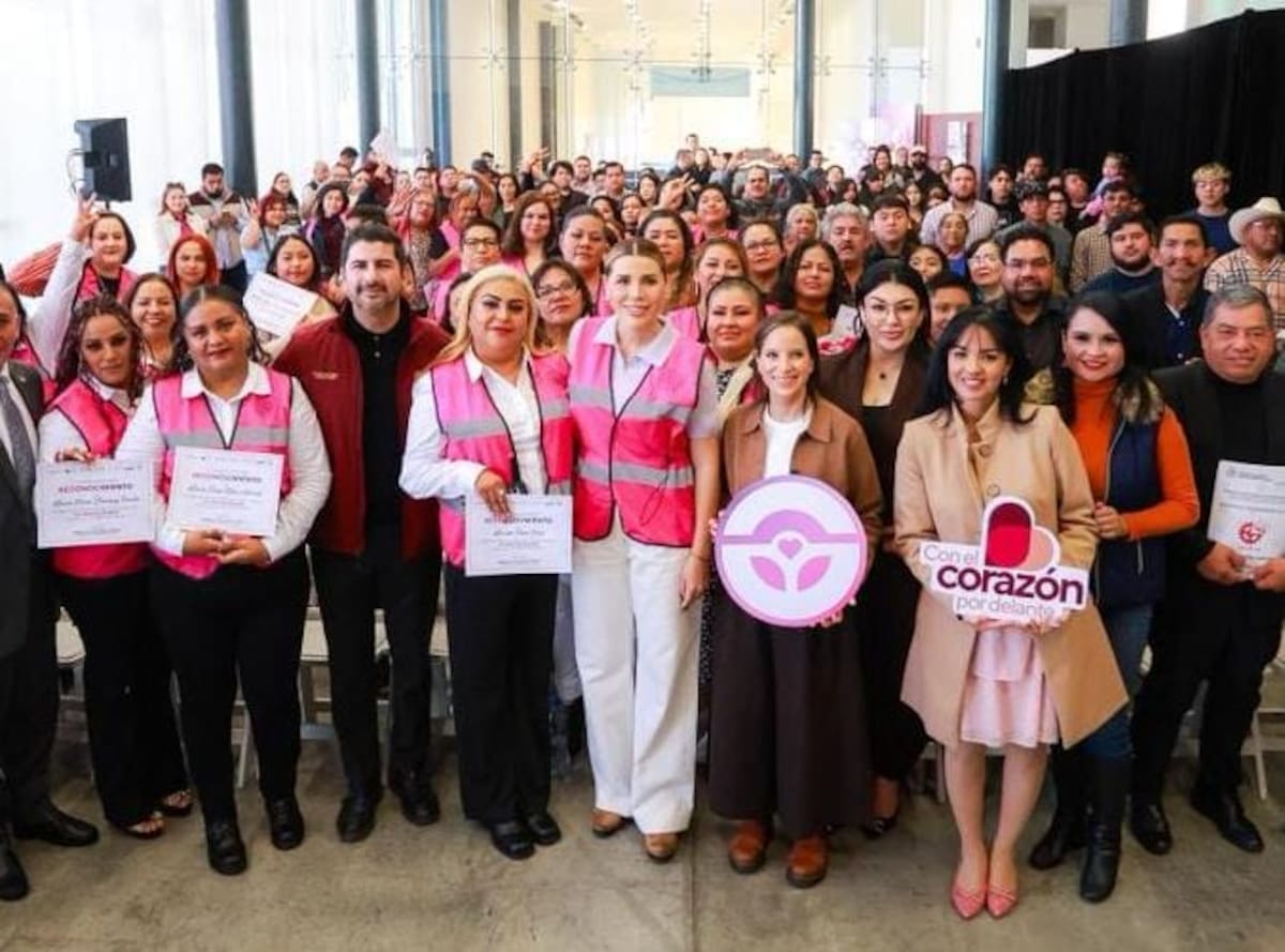 Suman 202 mujeres graduadas de una capacitación que anteriormente se consideraba exclusivo para varones. Foto: Cortesia
