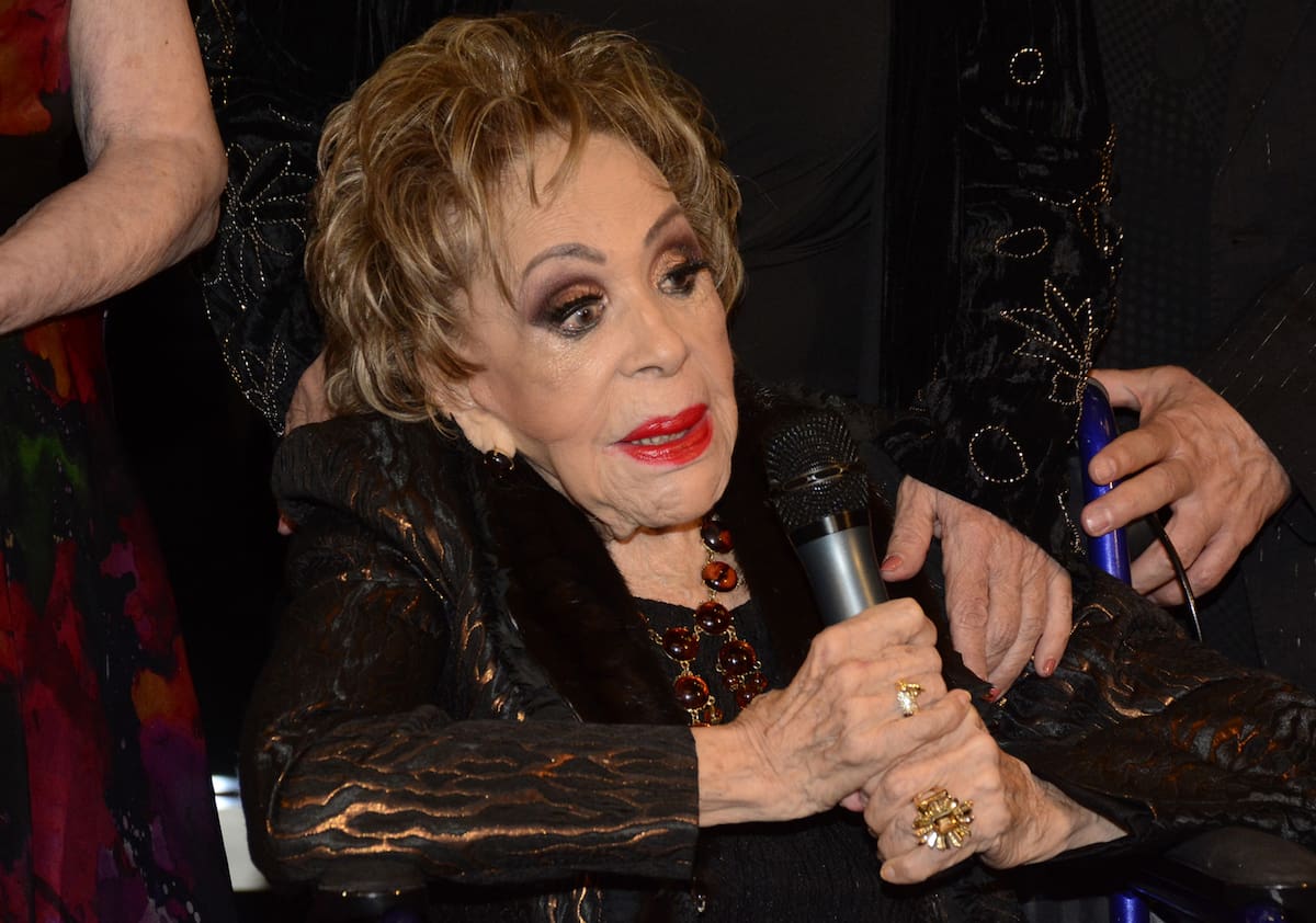 Aunque se pensaba que Silvia Pinal ya estaría en su casa este miércoles, al parecer los planes cambiaron. Foto: Agencia México