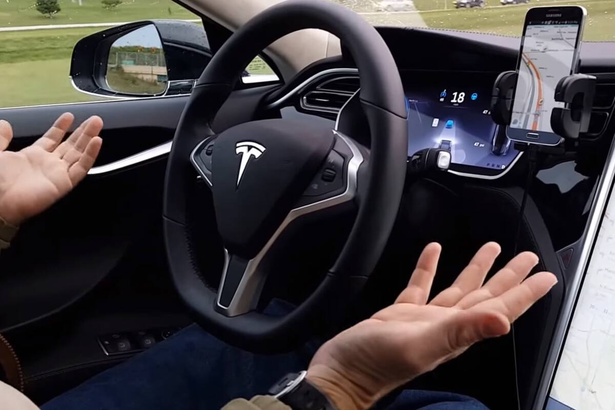 Era tecnológica convierte a Tesla en empresa del billón