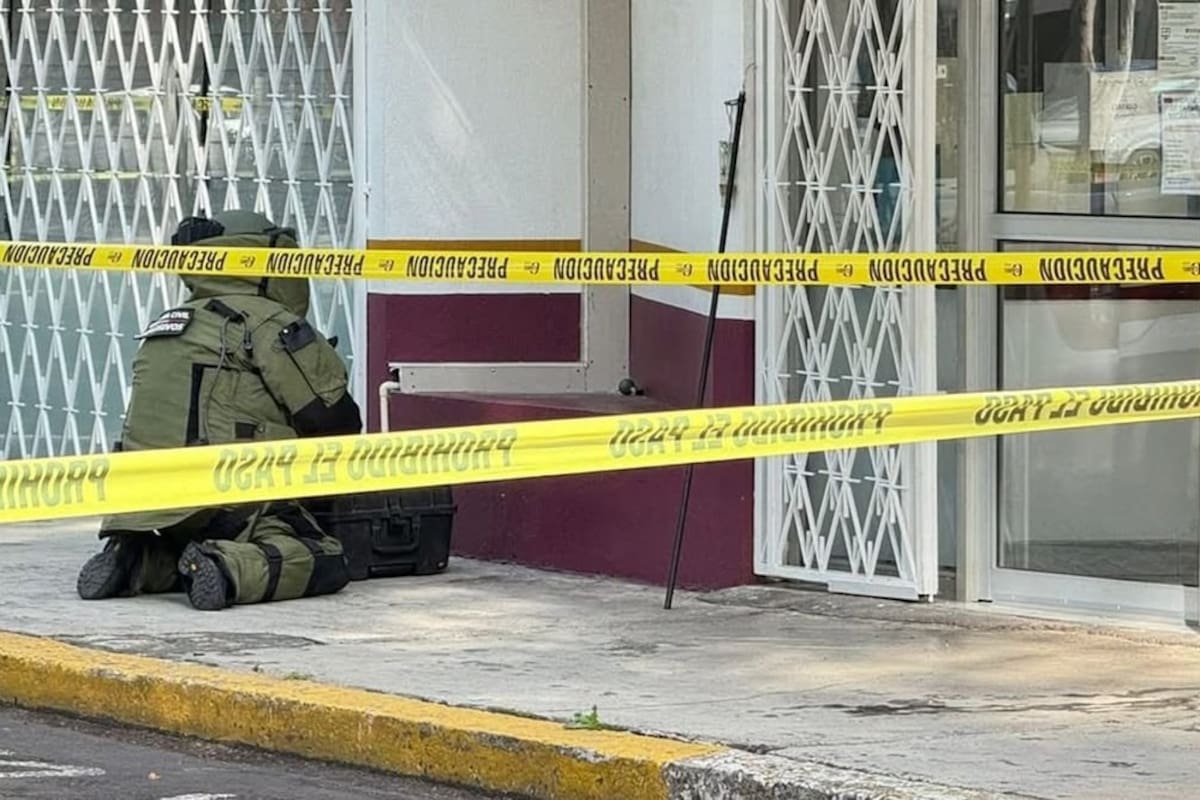 Granada arrojada a oficinas del INM en Morelia es desactivada por escuadrón especial