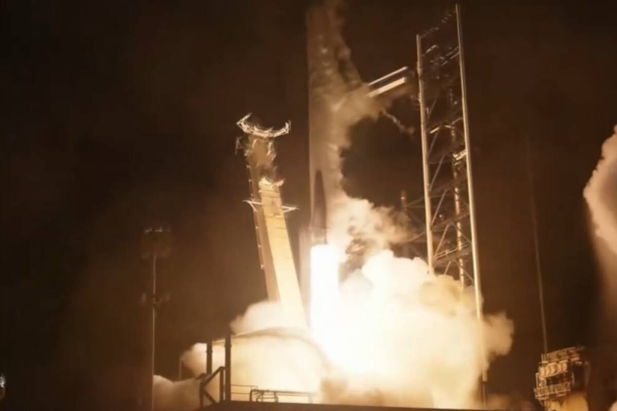 Lanzan NASA y Space X octava misión comercial tripulada a la EEI