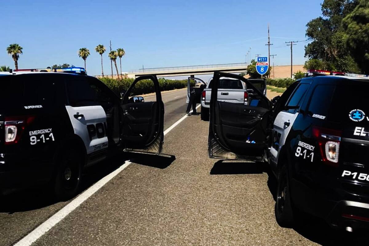 Detienen a cuatro sujetos con auto robado en El Centro