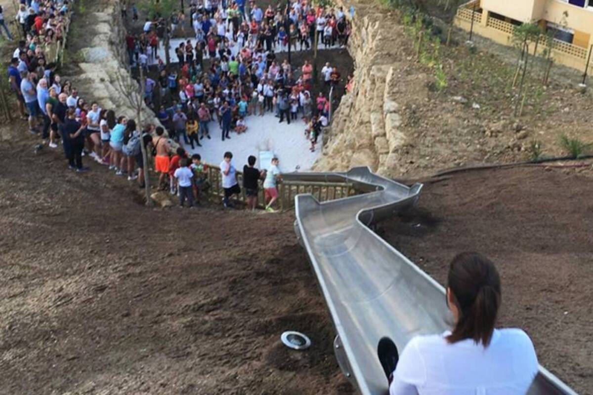 Cierran en España gran tobogán recién abierto por lesiones