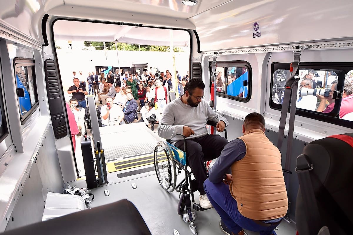 BC recibió tres camionetas adaptadas para mejorar el traslado de personas con discapacidad a centros de rehabilitación