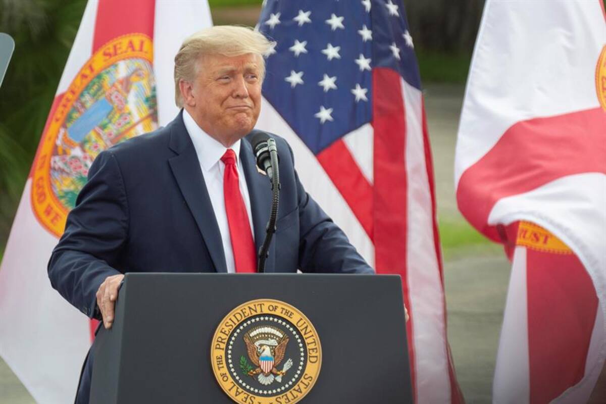 Donald Trump dice que minimizó la gravedad de la Covid-19 para "no crear pánico"