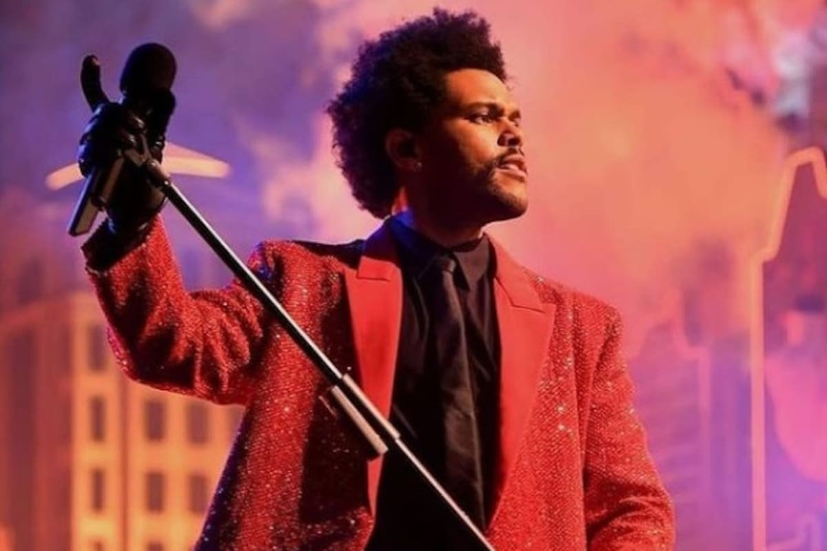 La historia que hay detrás del saco rojo que usó The Weeknd en el Super Bowl