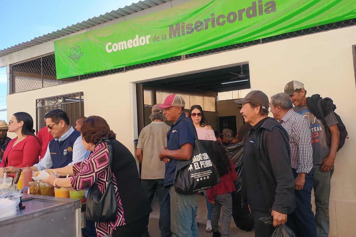 Atienden hasta 170 personas al día en el Comedor de la Misericordia