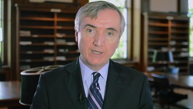 Joseph B. Fuller es un académico y consultor de gestión estadounidense.