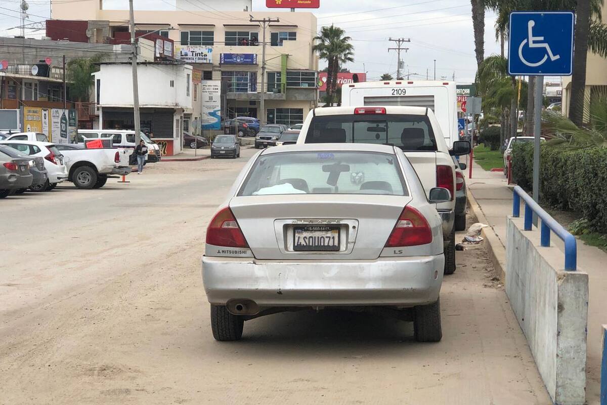 AMLO extiende regularización de autos “chocolate” hasta final de su gobierno
