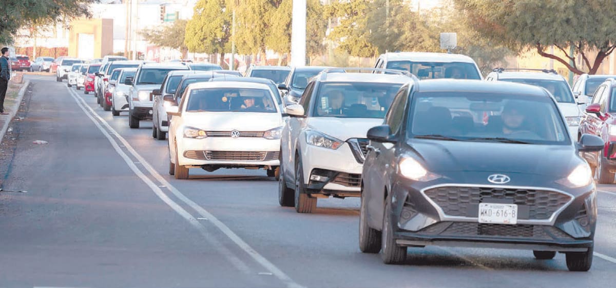 Imagen tomada a las 07:30 horas
por el bulevar Colosio y Paseo de
las Quintas. FOTO: TEODORO BORBÓN