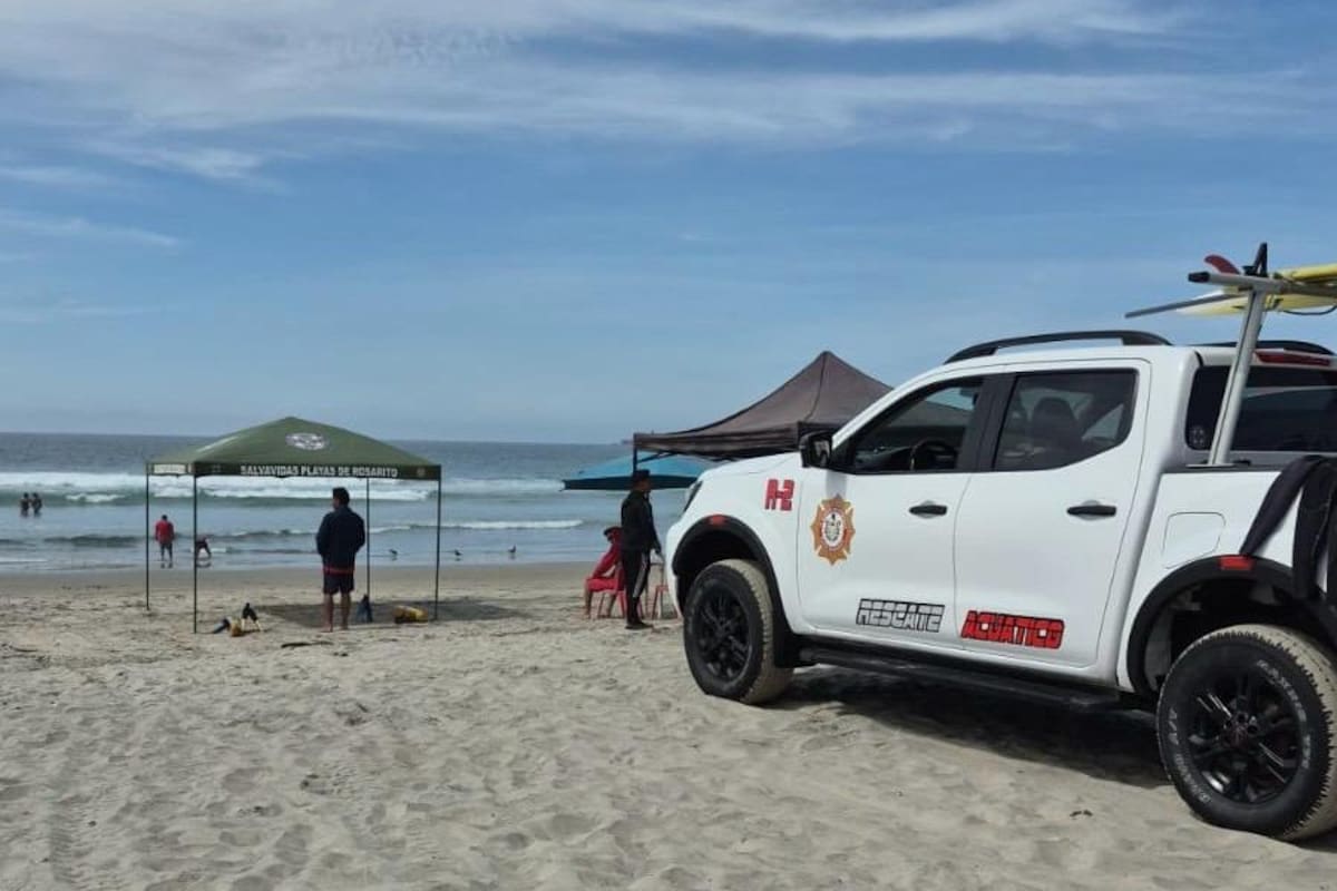 Amplían vigilancia en playas de Rosarito; ya opera torre de salvavidas