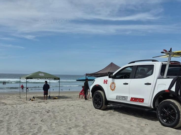 Amplían vigilancia en playas de Rosarito; ya opera torre de salvavidas