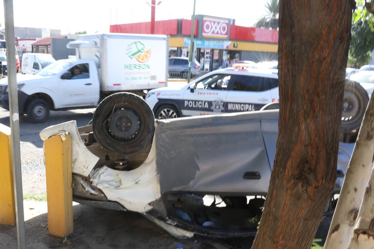 “Ya movió la mano... ¡está vivo!” expresaron testigos de choque donde un hombre fue atropellado en la Olivares de Hermosillo
