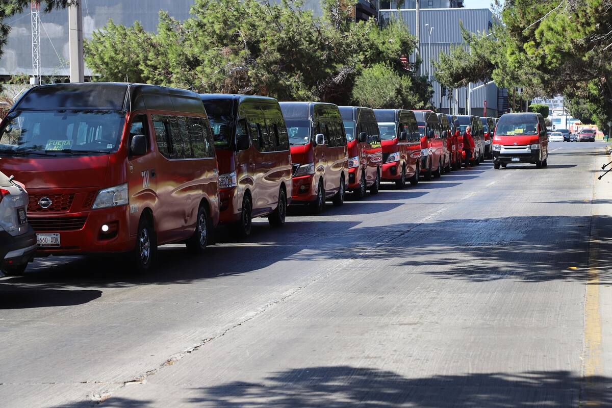 Taxistas rojo y negro se resisten al nuevo proyecto para la ruta