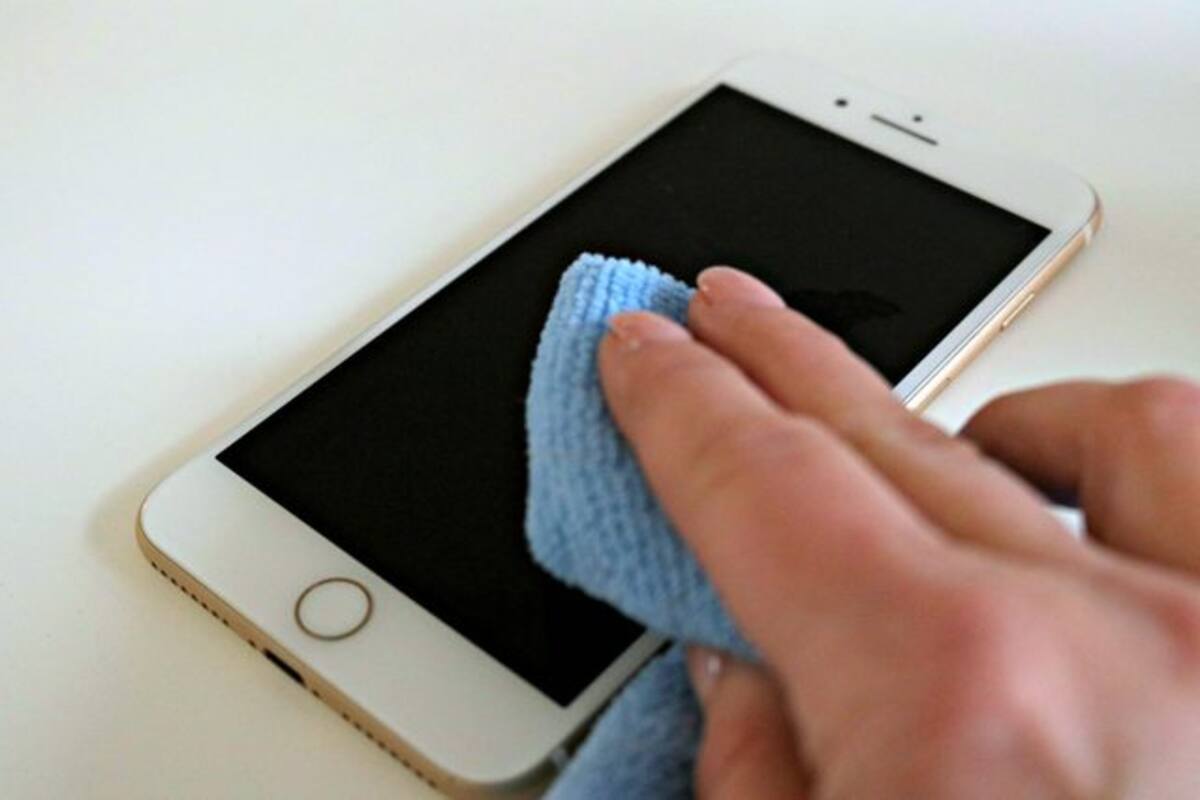 Técnicas para desinfectar tu celular para prevenir el coronavirus