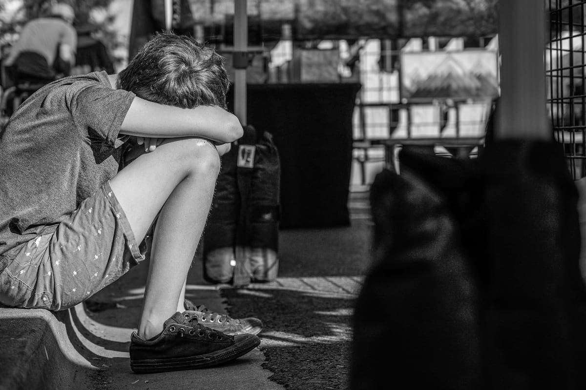 Hábitos que protegen a tu hijo de problemas emocionales, según experto
