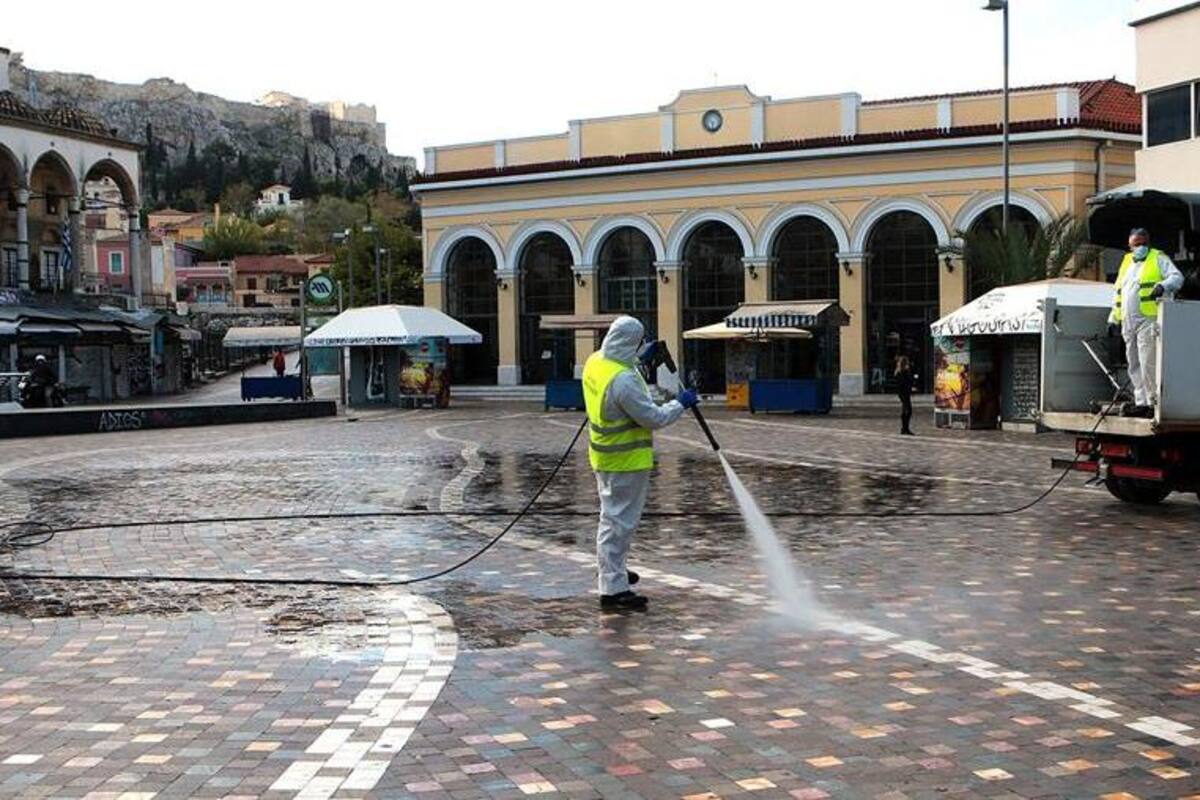Las calles de Grecia se vacían en la primera jornada de segundo confinamiento