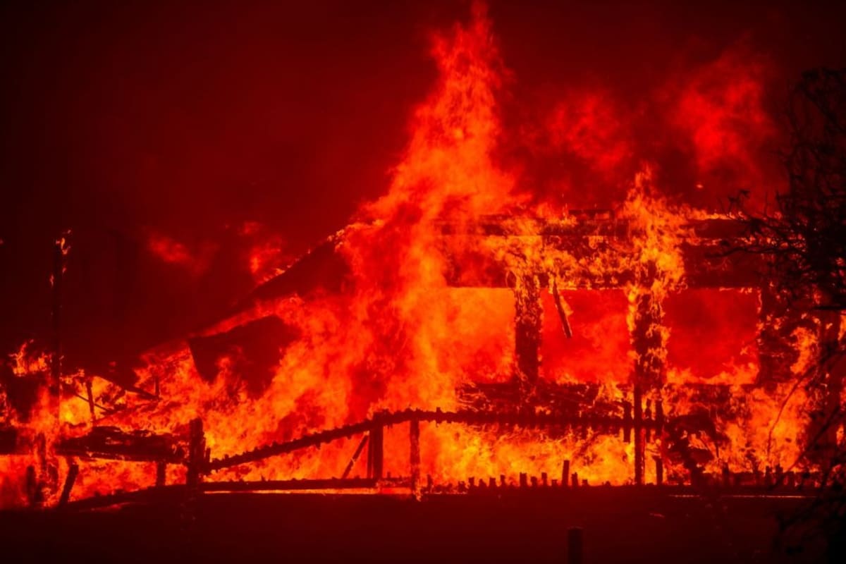 Incendio en Los Ángeles, California: casas consumidas en llamas. | Crédito: REUTERS